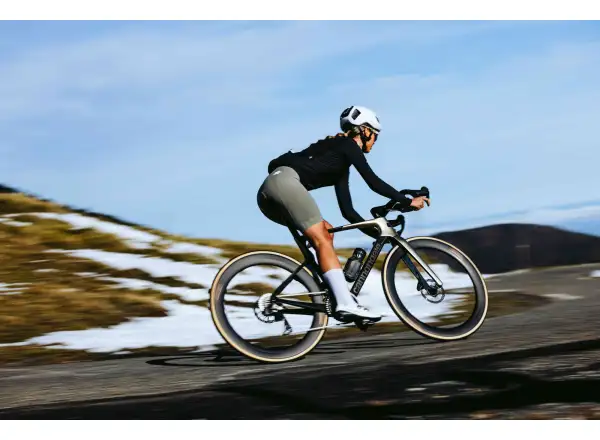 Cannondale SuperSix Evo 2 silniční kolo RAW