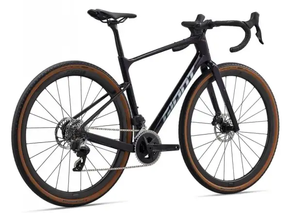 Giant Revolt Advanced Pro 1 gravel kolo Black Currant