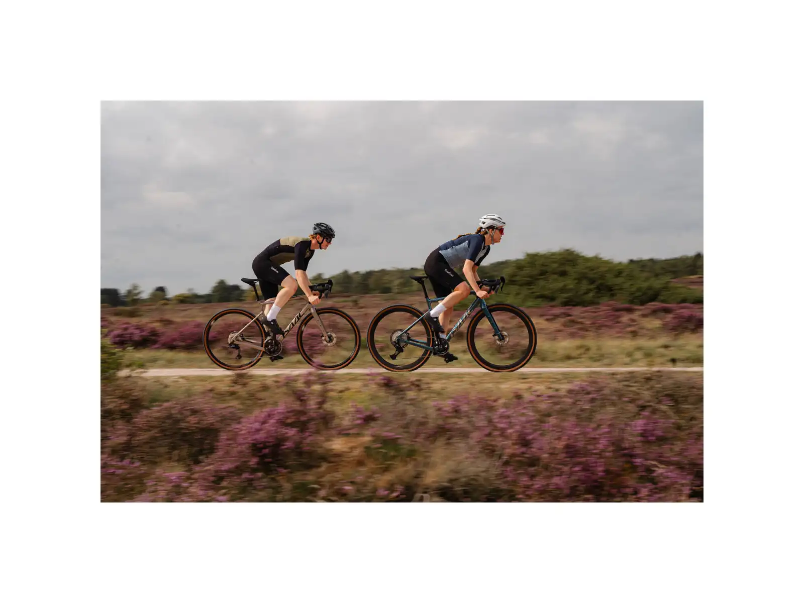 Isaac Torus Xplore  GRX825 Di2 2x12 gravel kolo Blast Bronze