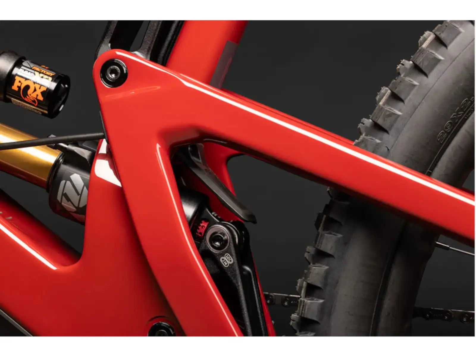 Santa Cruz Megatower 2 CC X0 AXS RSV celoodpružené kolo Gloss Crimson