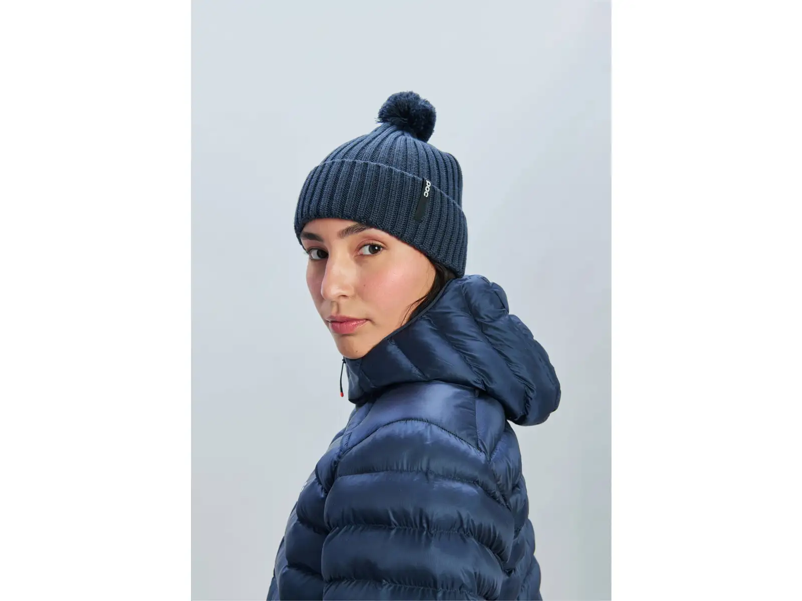 POC Beanie Pom čepice s bambulí Apatite Navy