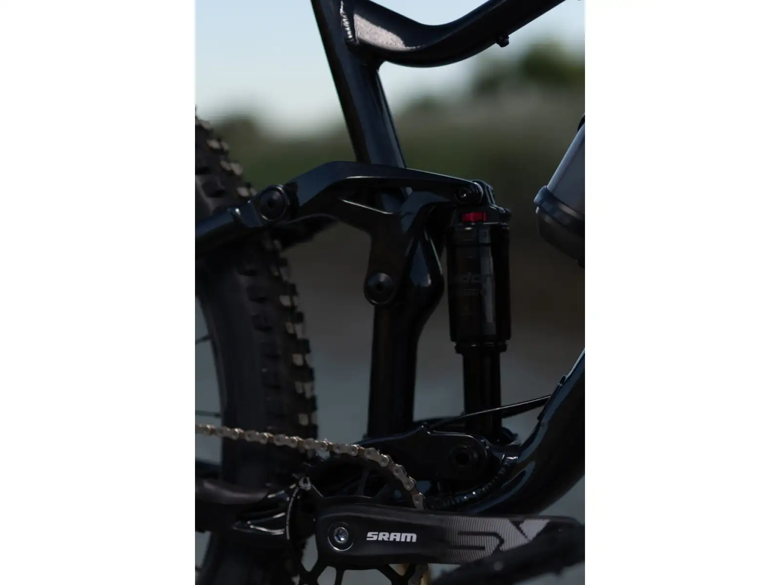 Giant Stance 29 1 celoodpružené kolo Metallic Black