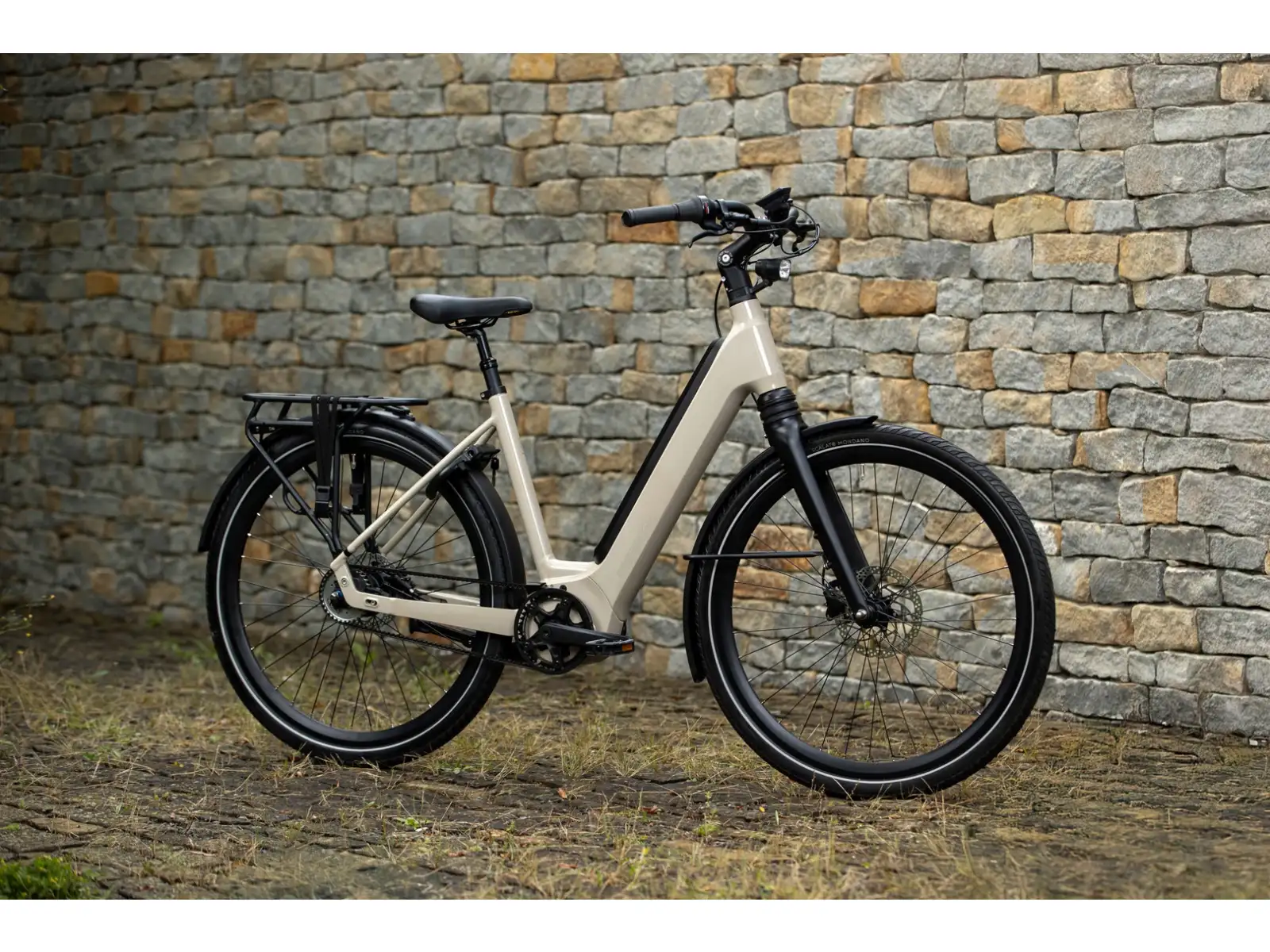 Superior eWAY 6.45 městské elektrokolo Gloss Dust