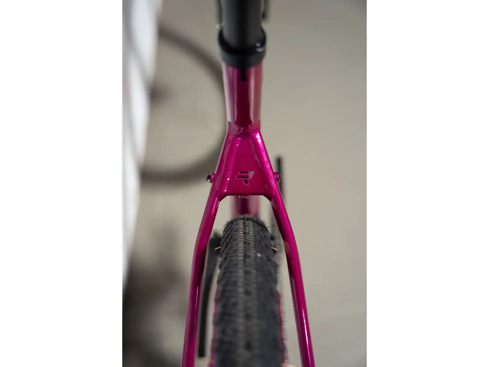 Ridley Kanzo Adventure Alu GRX400 gravel kolo Jazzberry Jam Metallic/Black