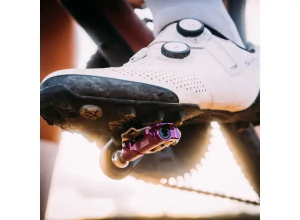 WOLF TOOTH DEL Gravel Race Clipless pedály Ultraviolet Purple