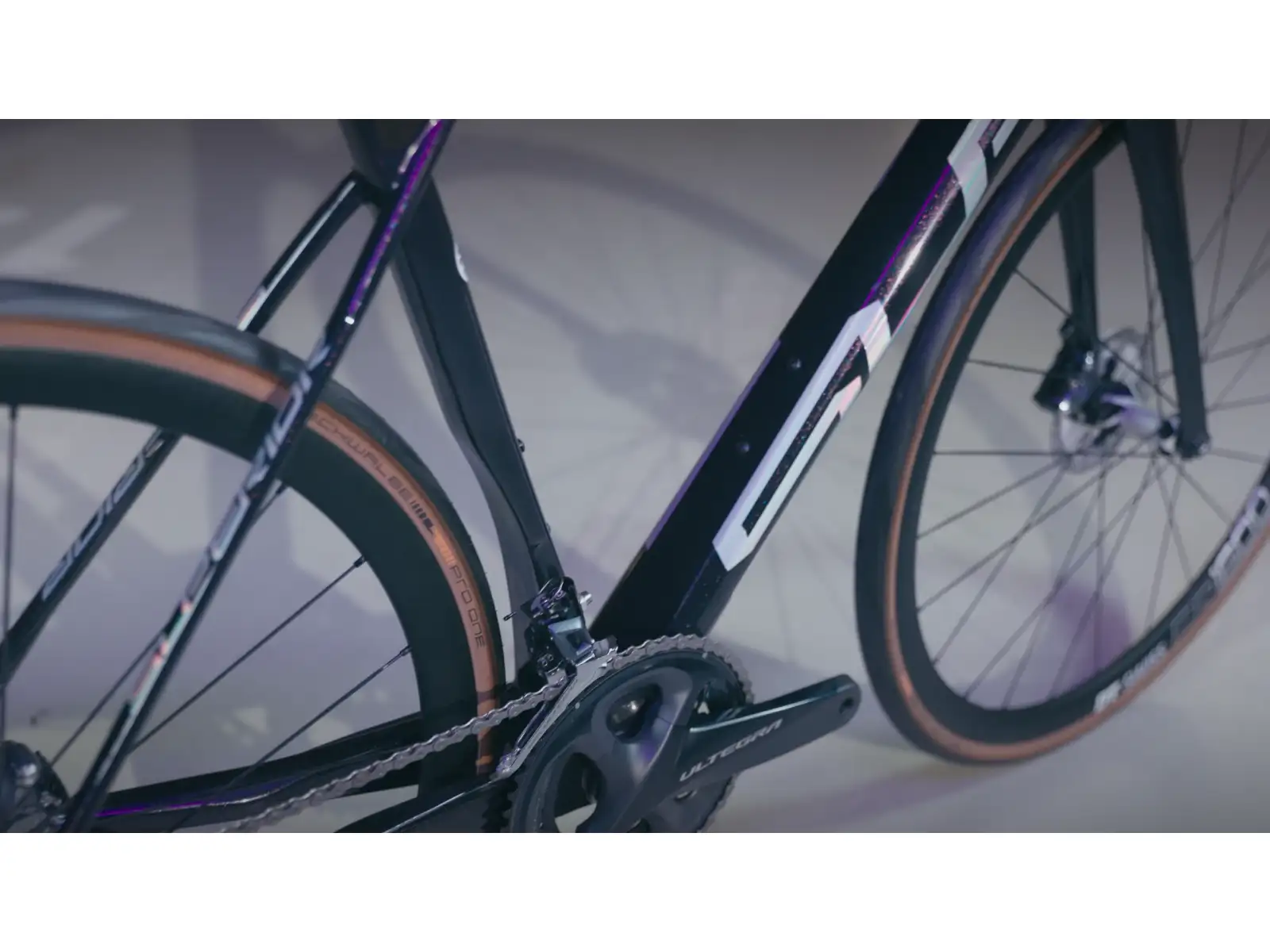 Superior X-Road Team Issue Gloss Black Rainbow/Hologram Chrome silniční/gravel kolo