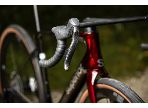Superior XR 9.9 GR gravel kolo Matte Carbon/Gloss Red