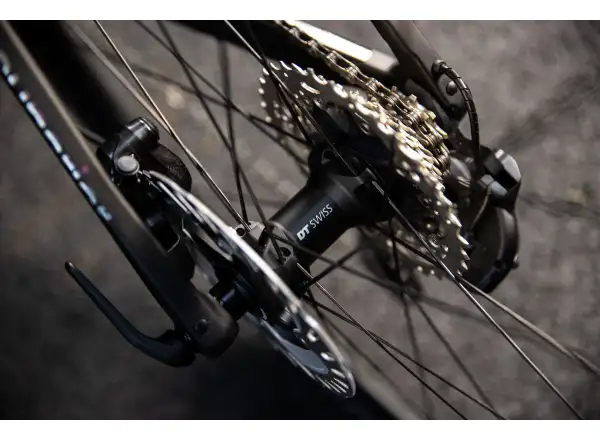 Superior XR 9.7 GF silniční kolo Gloss Rainbow Black / Carbon