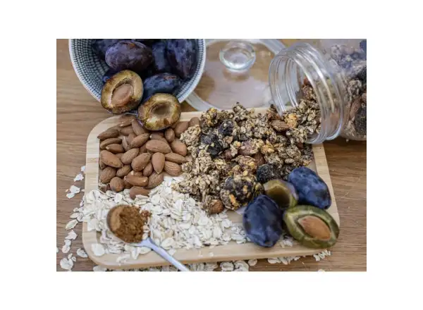 Passion Křupavá granola 450g - Maková se švestkami
