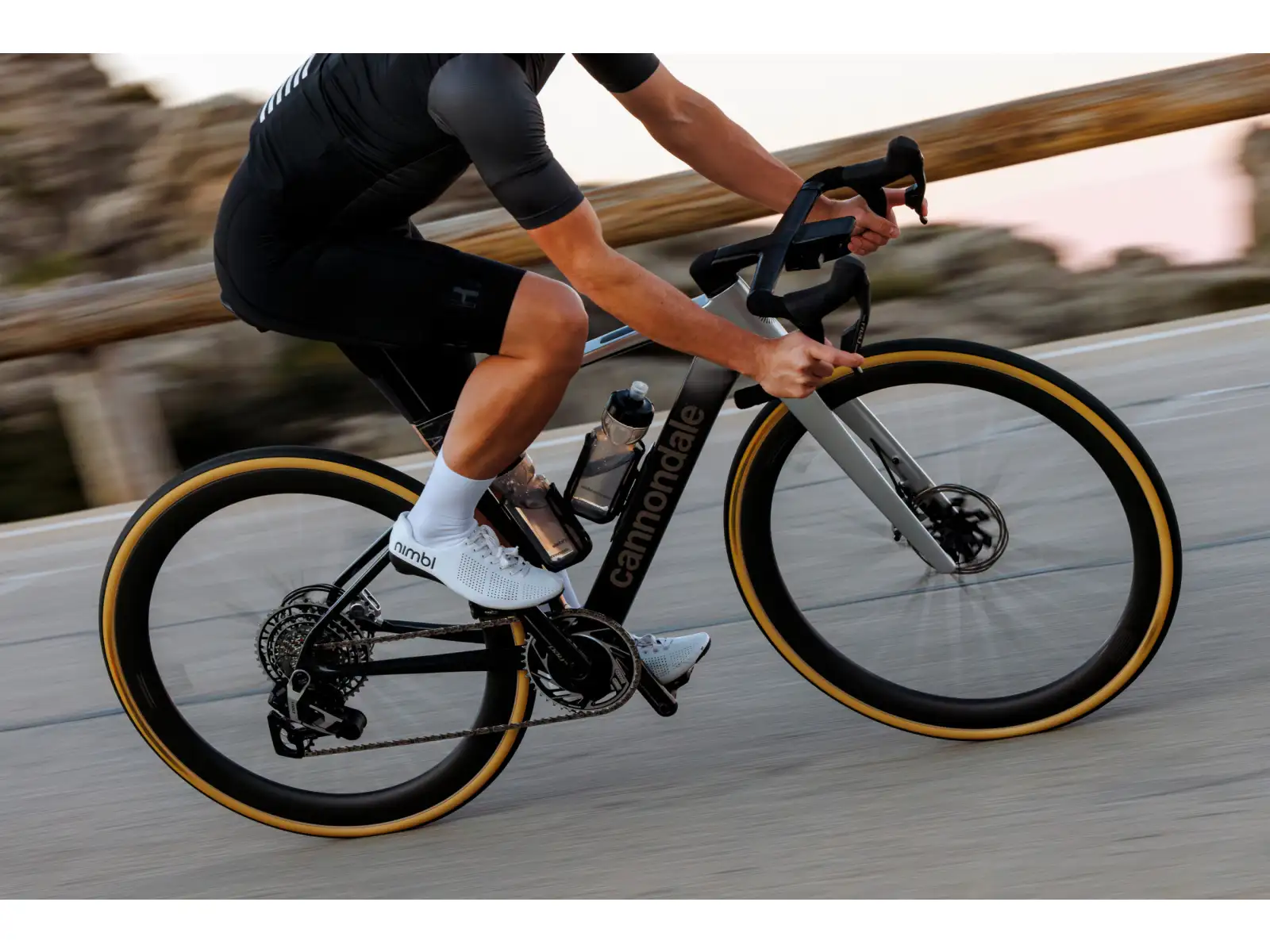 Cannondale Synapse LAB71 SMARTSENSE silniční kolo Black Marble (BMB)