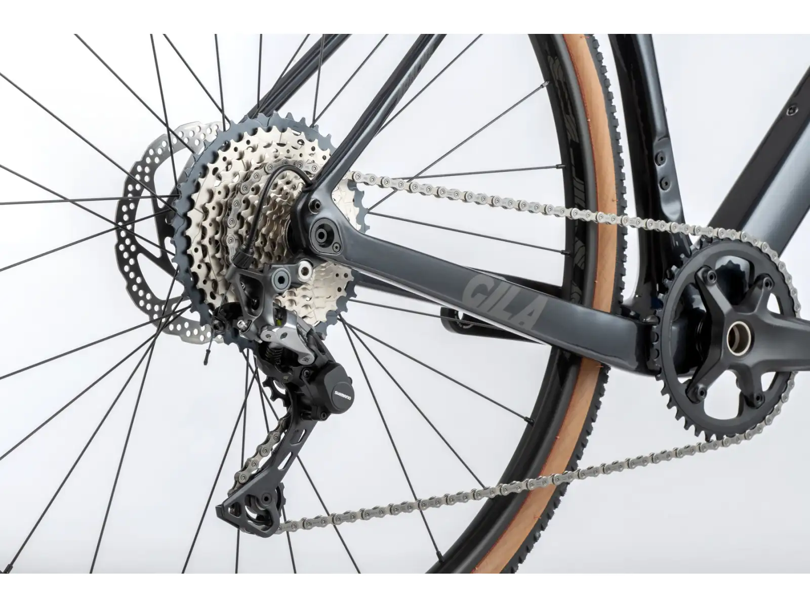 Apache Gila C5 gravel kolo černá