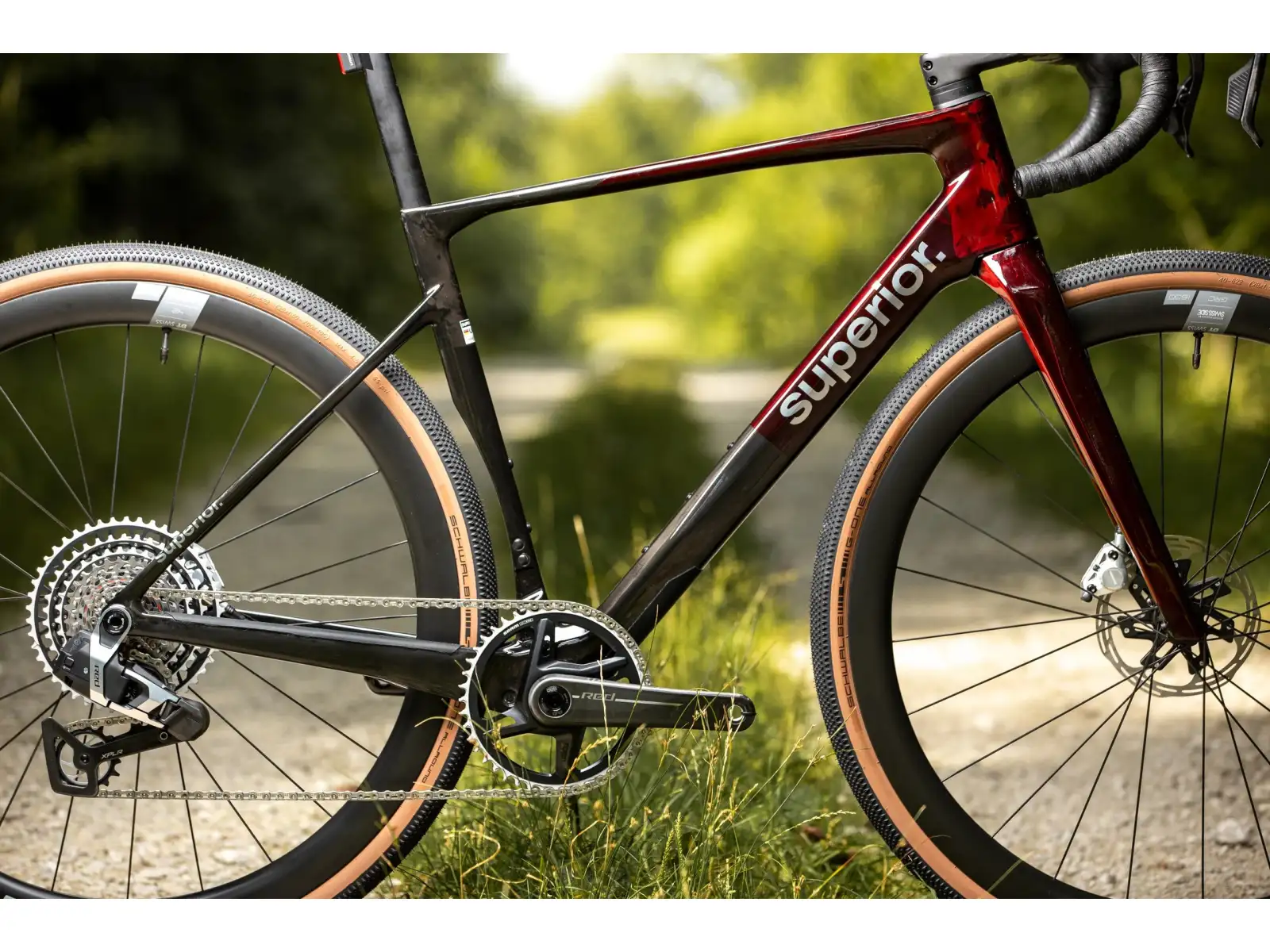 Superior XR 9.9 GR gravel kolo Matte Carbon/Gloss Red