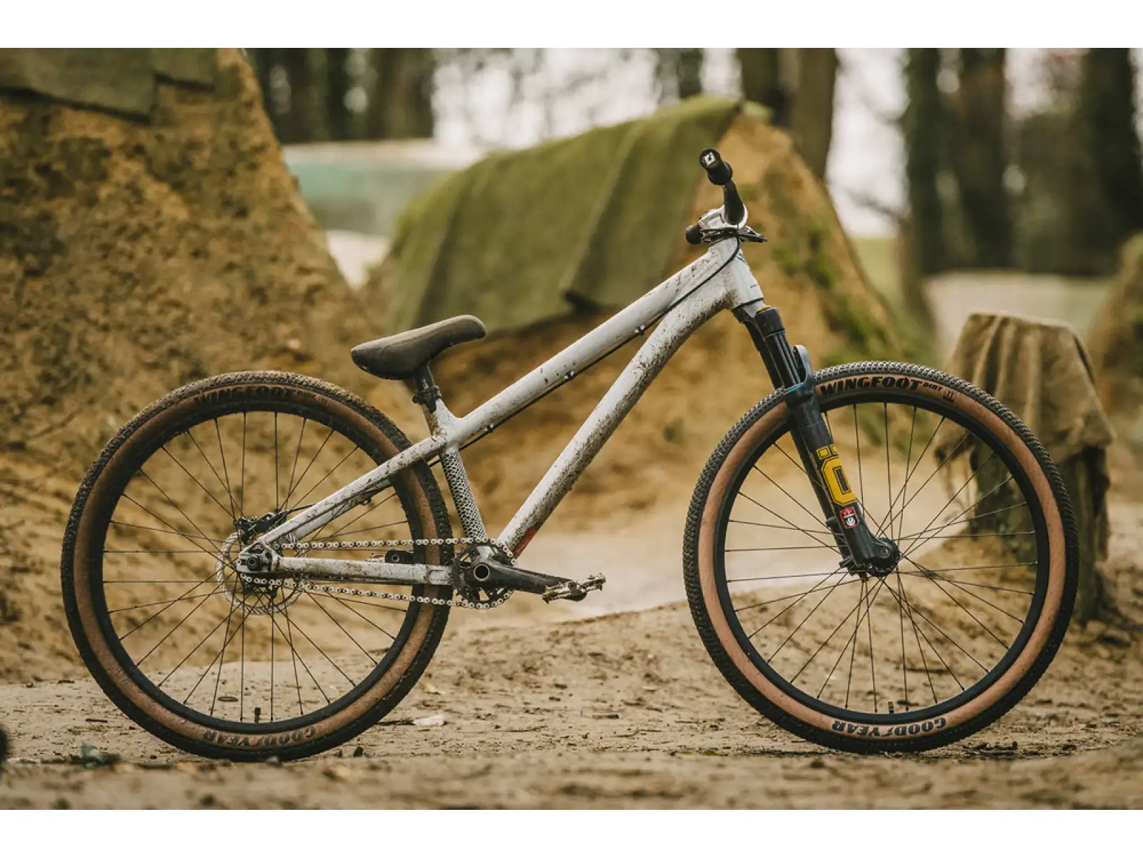 Goodyear Wingfoot Dirt mtb plášť 26x2.2 Transparent