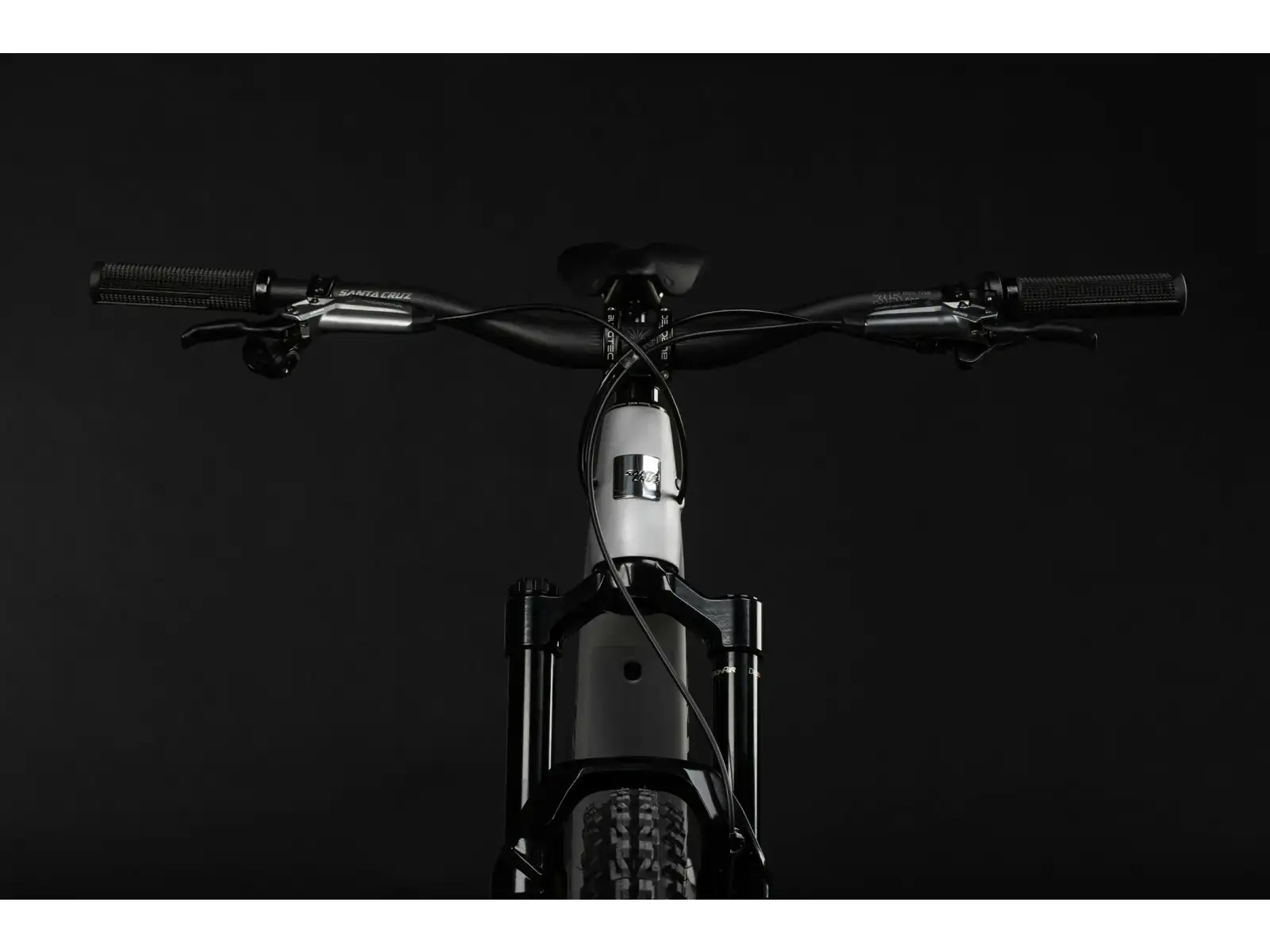 Santa Cruz Heckler SL 1 CC XX AXS RSV celoodpružené elektrokolo Matte Silver