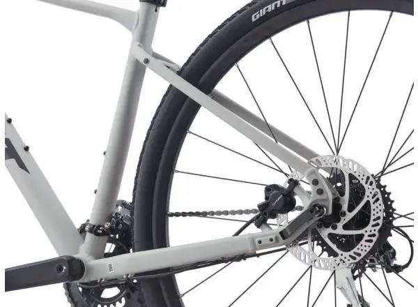 Giant Roam 3 Disc Metal trekingové kolo