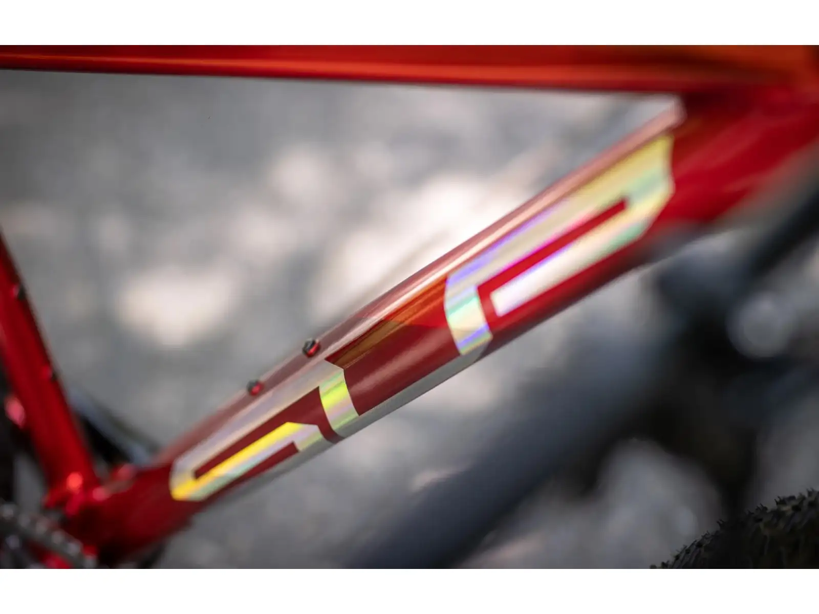 Superior XP 919 horské kolo Gloss Dark Red/Hologram Chrome