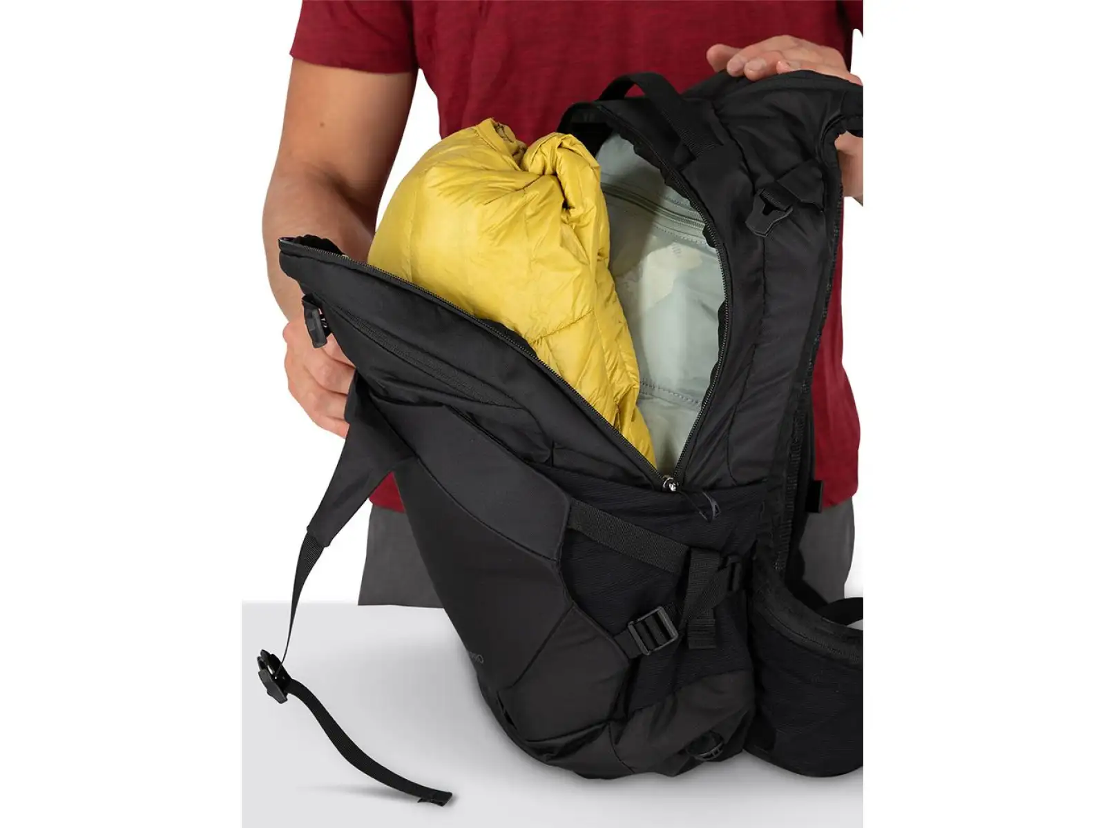 Osprey Raptor Pro batoh 18 l Back