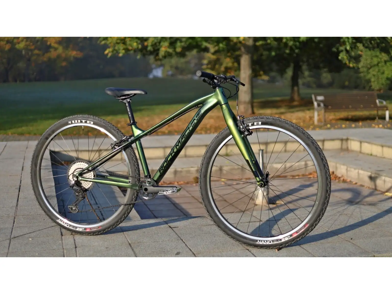 Rock Machine Thunder 29" VB dětské kolo S Gloss Metallic Khaki/Pearl Black