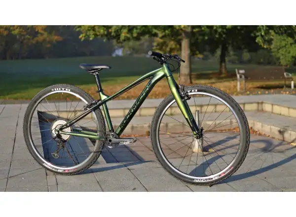 Rock Machine Thunder 29" VB dětské kolo S Gloss Metallic Khaki/Pearl Black