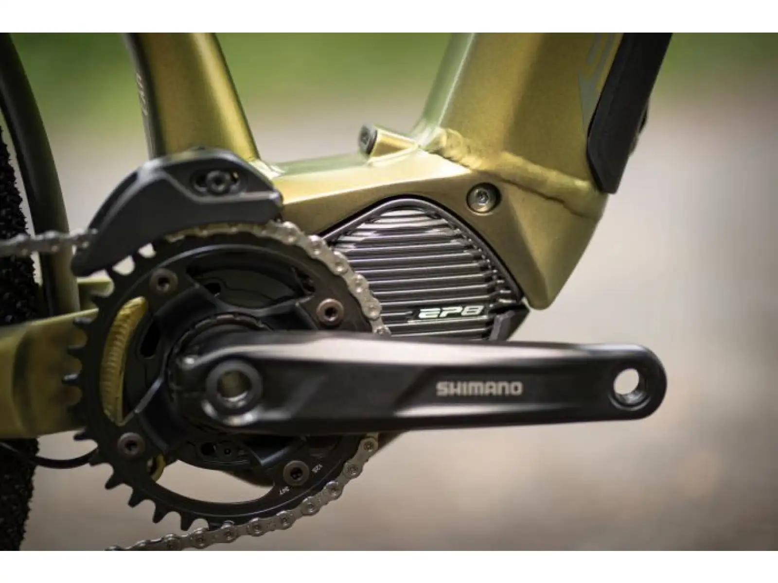 Superior eXR 6090 Touring trekingové elektrokolo Matte Olive Metallic/Chrome Silver