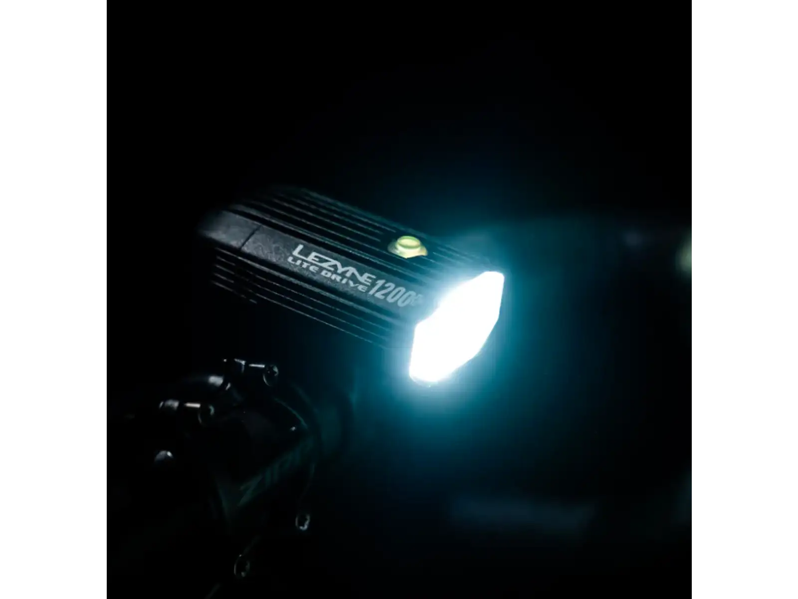 Lezyne Lite Drive 1200+ Front přední světlo Satin Black