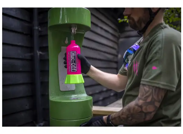 Muc Off Bottle for Life + Punk Powder sada láhve a prášku na čištění kol