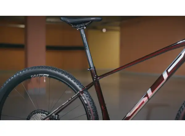 Superior Team 29 Elite Gloss Red Carbon/Chrome horské kolo