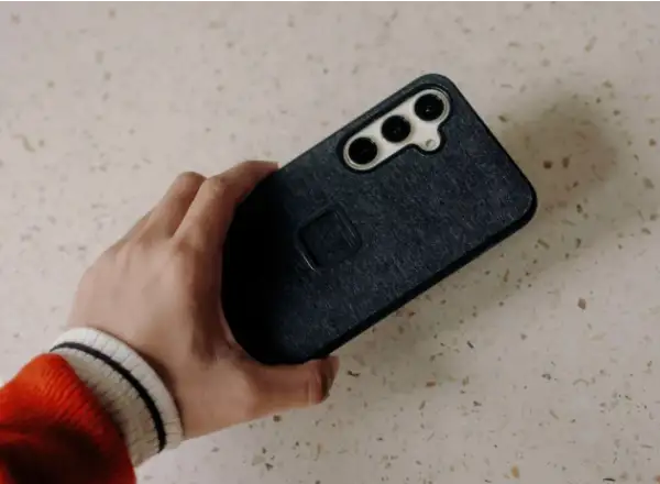 Peak Design Everyday kryt pro Samsung Galaxy S25 Charcoal