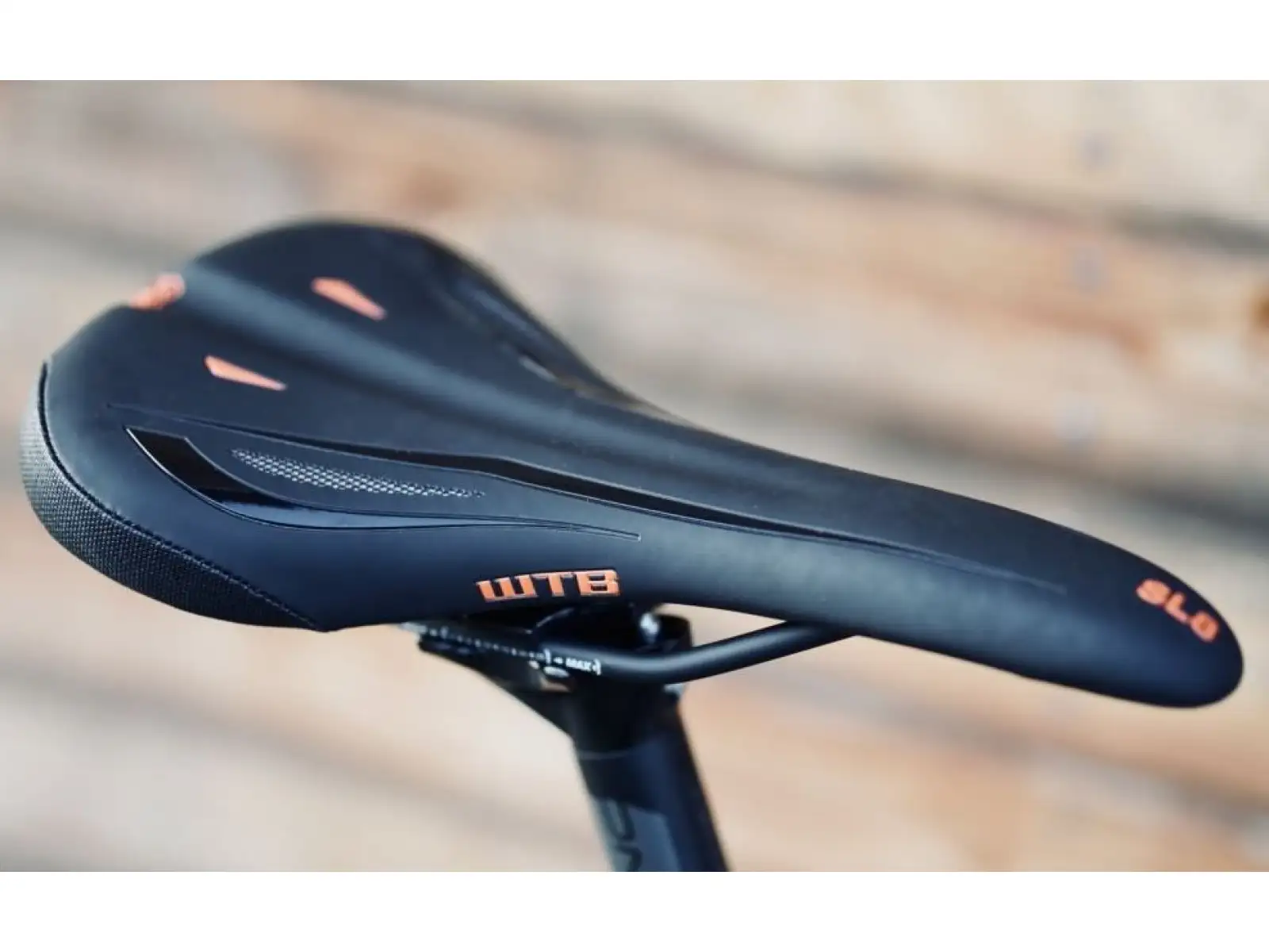Rock Machine Gravelride 200 gravel kolo Gloss Black/Brick Orange/Silver