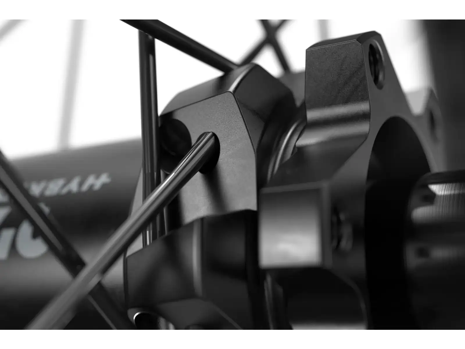 DT Swiss H 1900 Spline 30 DB 29" Center Lock vypletená kola - Nebaleno