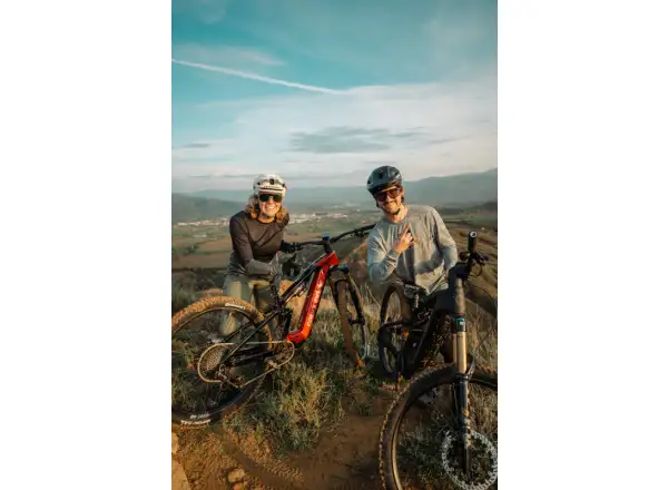 Cannondale Moterra Carbon 1 celoodpružené elektrokolo Metallic Red