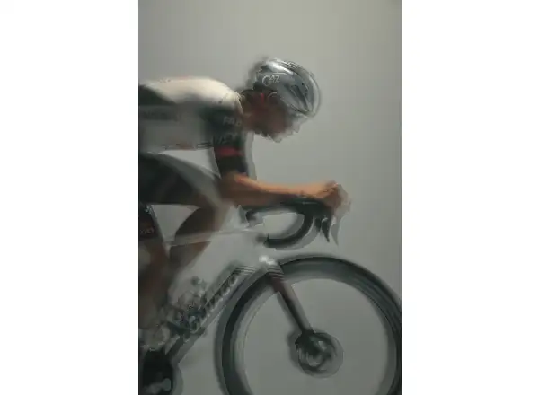 MET Trenta 3K Carbon MIPS silniční přilba Hyper Teal
