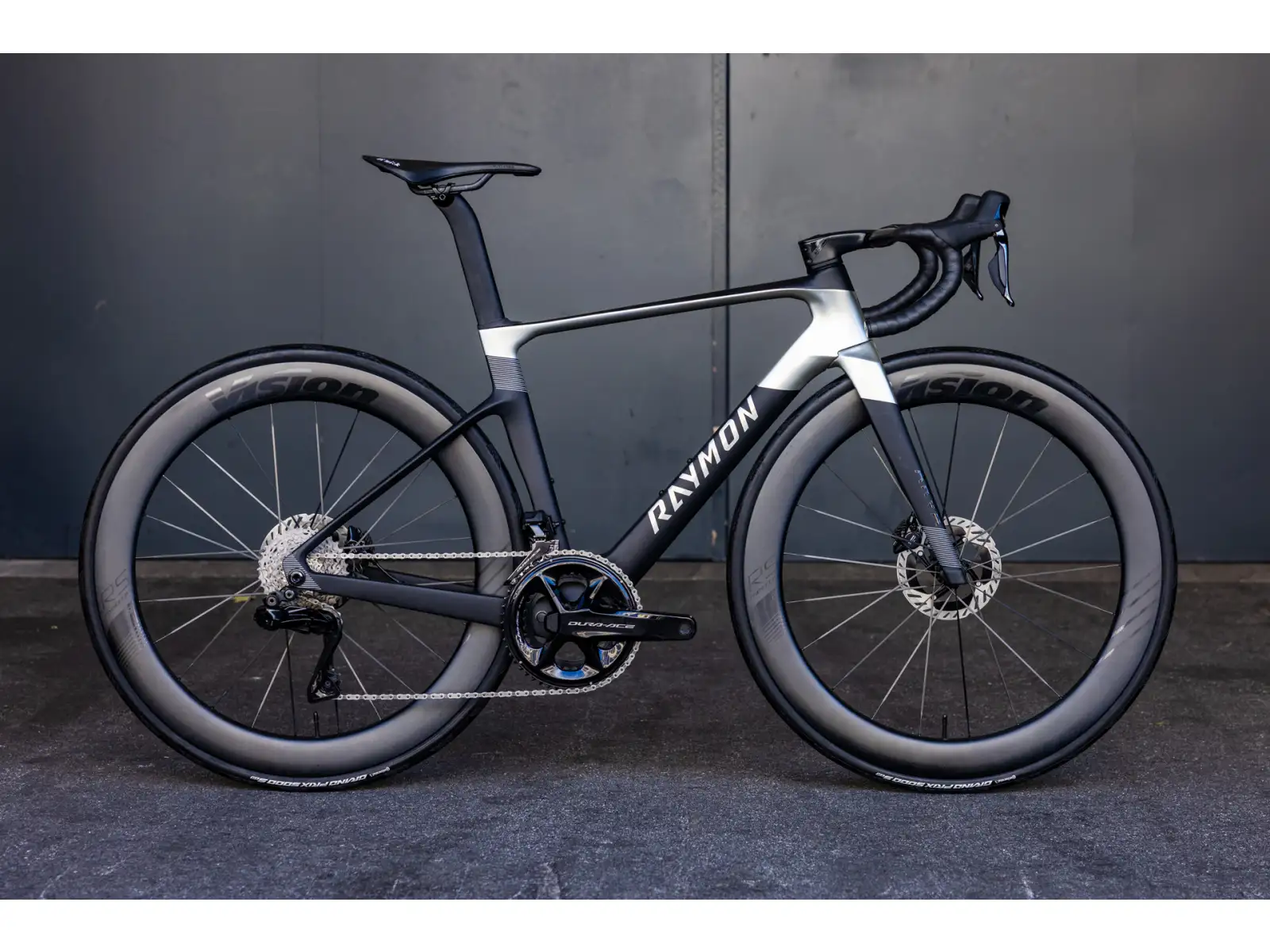 Raymon Arva Ultra 24S Ultegra Di2 silniční kolo carbon stealth