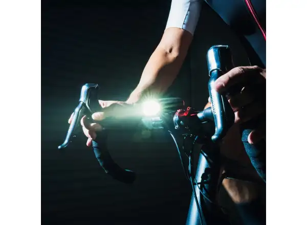 Lezyne React StVZO přední světlo Matte Black