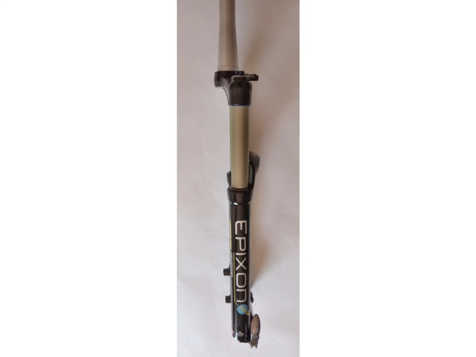 SR Suntour Epixon Elite TR RL-RC 140 mm 27,5" odpružená vidlice