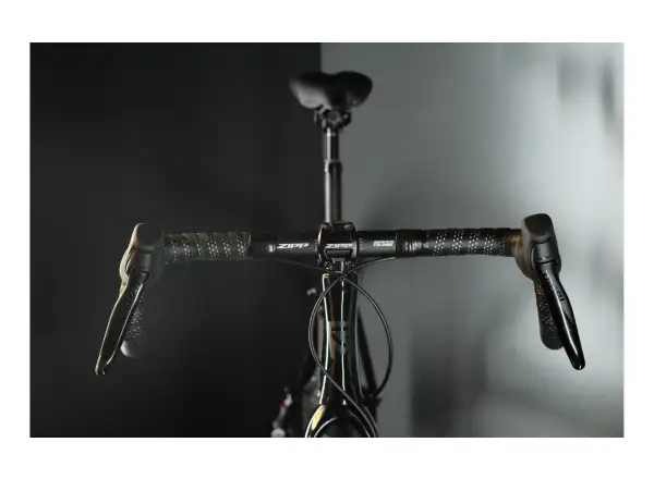 Rock Machine Gravelride CRB 900 AXS gravel kolo Stealth Black VZOREK
