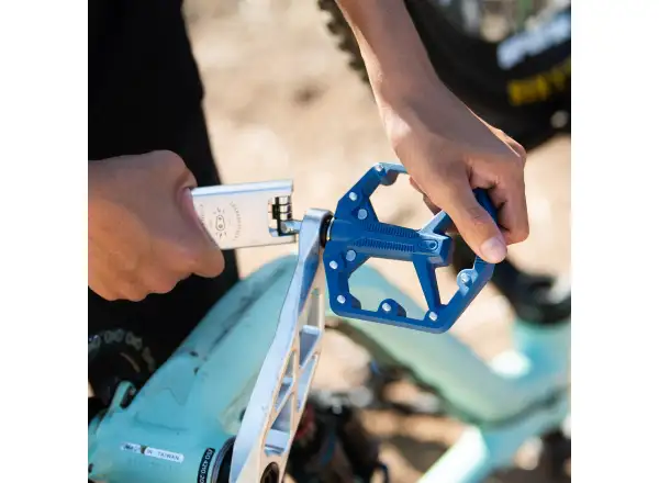 CRANKBROTHERS Stamp 1 Large platformové pedály Sand Gen 2