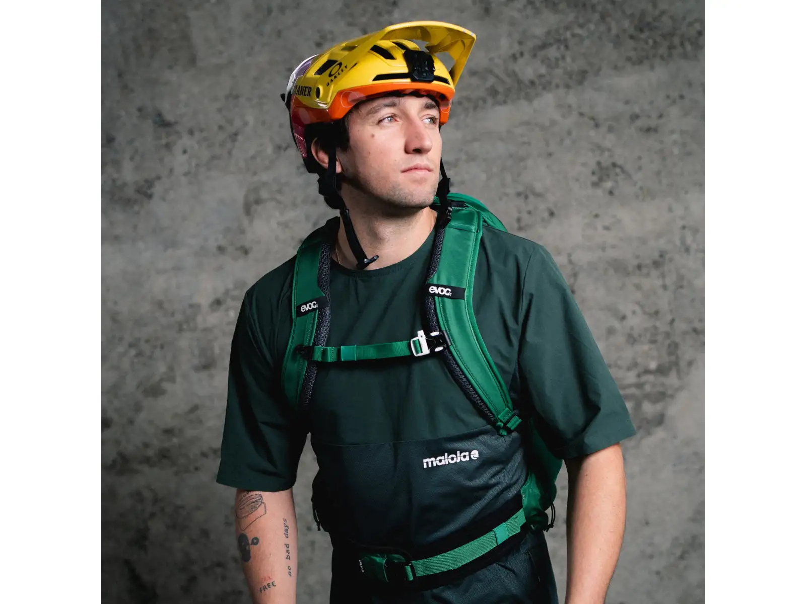 Evoc Explorer Pro 30 batoh Bottle Green