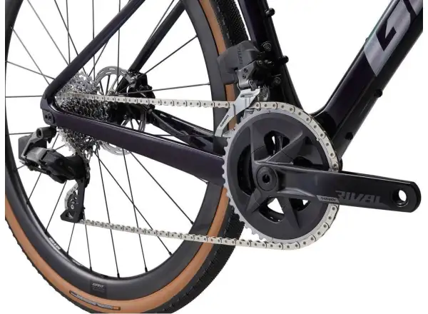 Giant Revolt Advanced Pro 1 gravel kolo Black Currant
