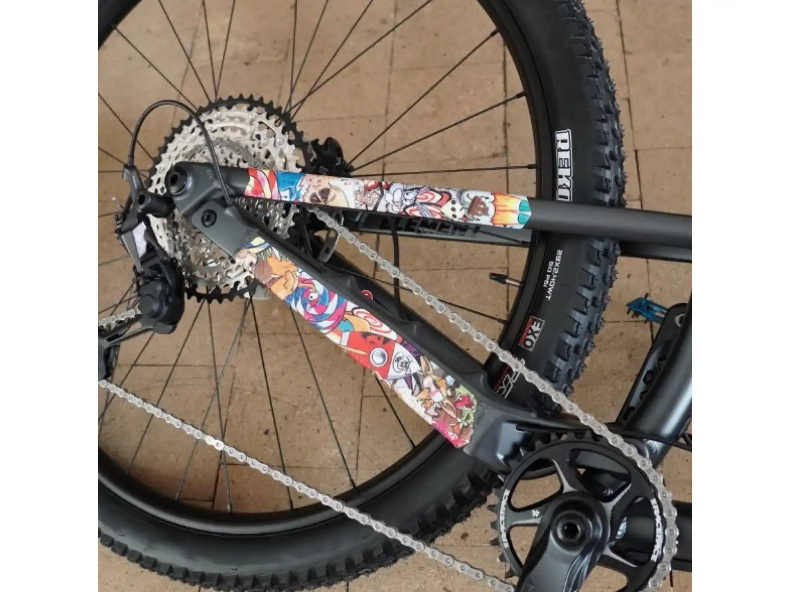 Rie:sel Design TAPE 3000 fólie pod řetěz Stickerbomb Eyecatcher