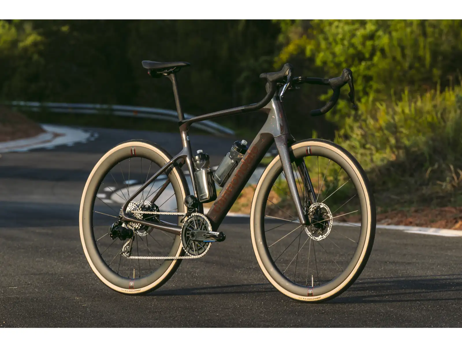 Cannondale Synapse Carbon 2 Smartsense silniční kolo Copper Ore