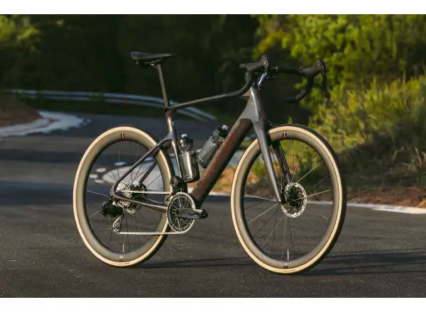 Cannondale Synapse Carbon 2 Smartsense silniční kolo Copper Ore