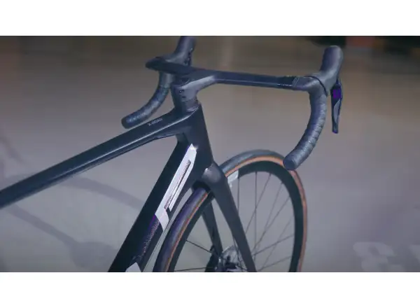 Superior X-Road Team Issue Gloss Black Rainbow/Hologram Chrome silniční/gravel kolo