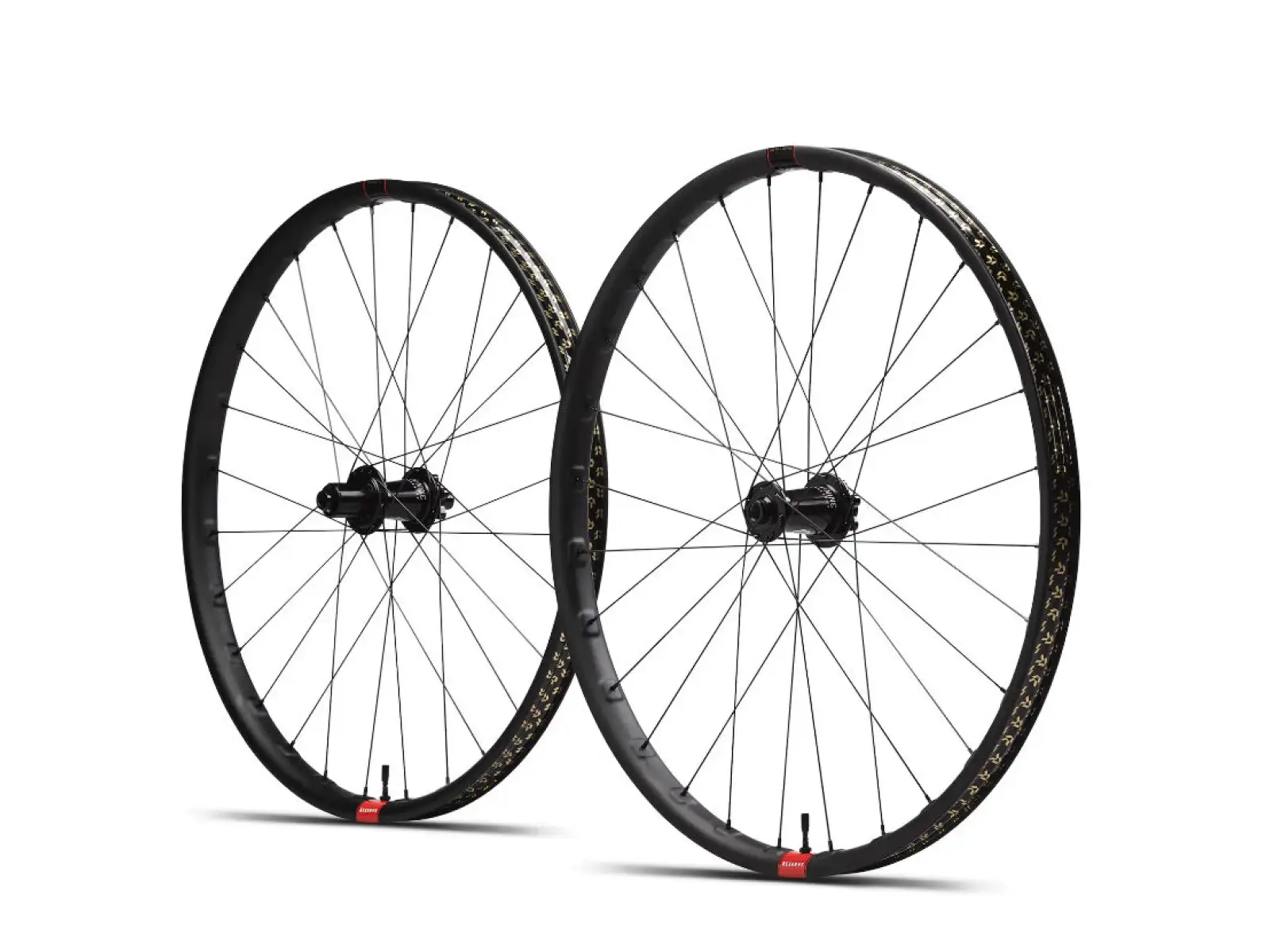 Reserve 30/HD 27,5" MTB karbonový ráfek 32 děr