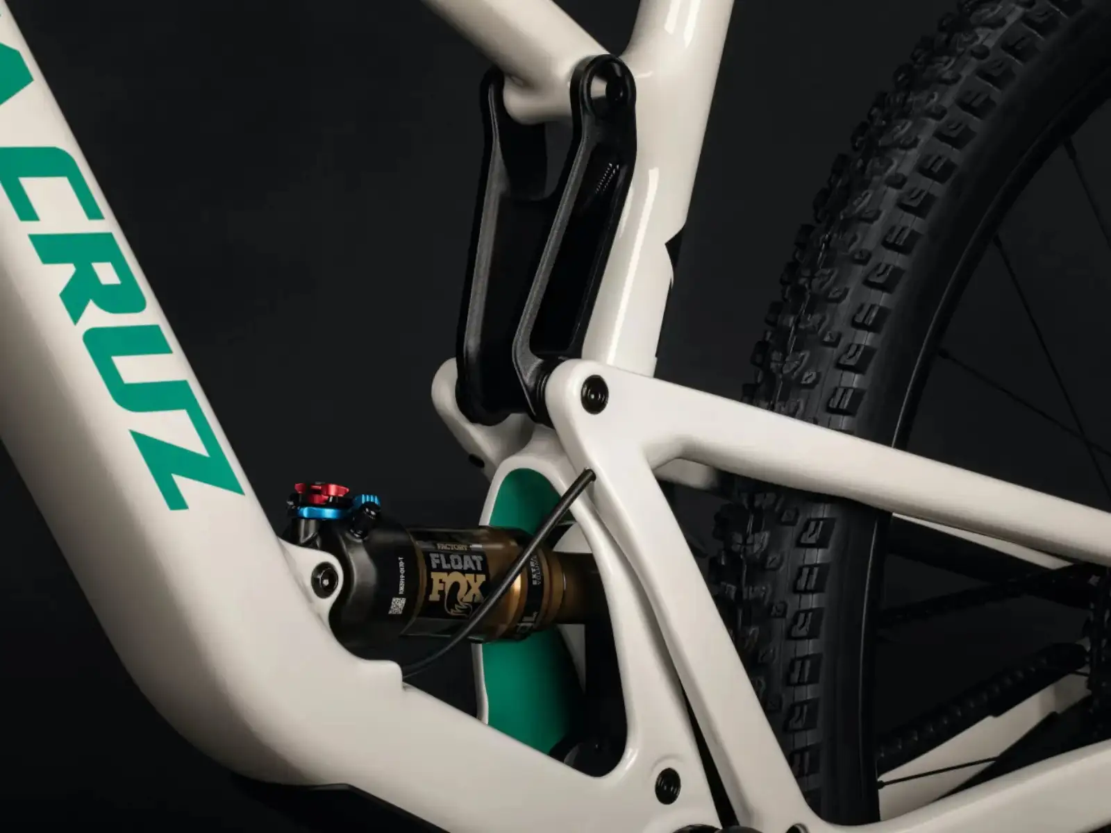 Santa Cruz Tallboy 5 C GX AXS RSV celoodpružené kolo Gloss White