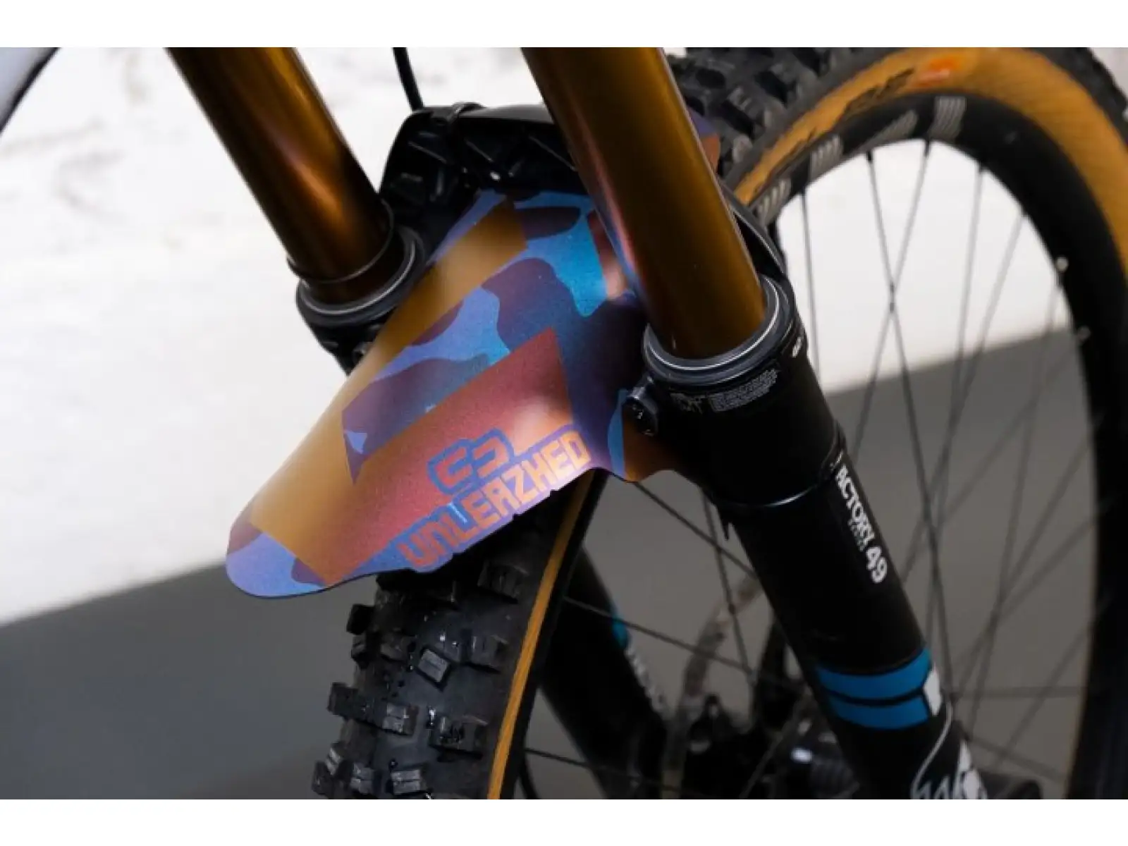 Unleazhed unsplash M01 blatník camo