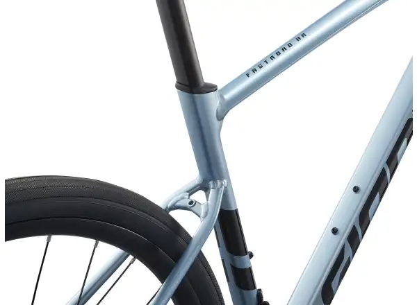 Giant FastRoad AR 2 fitness kolo Glacier Silver