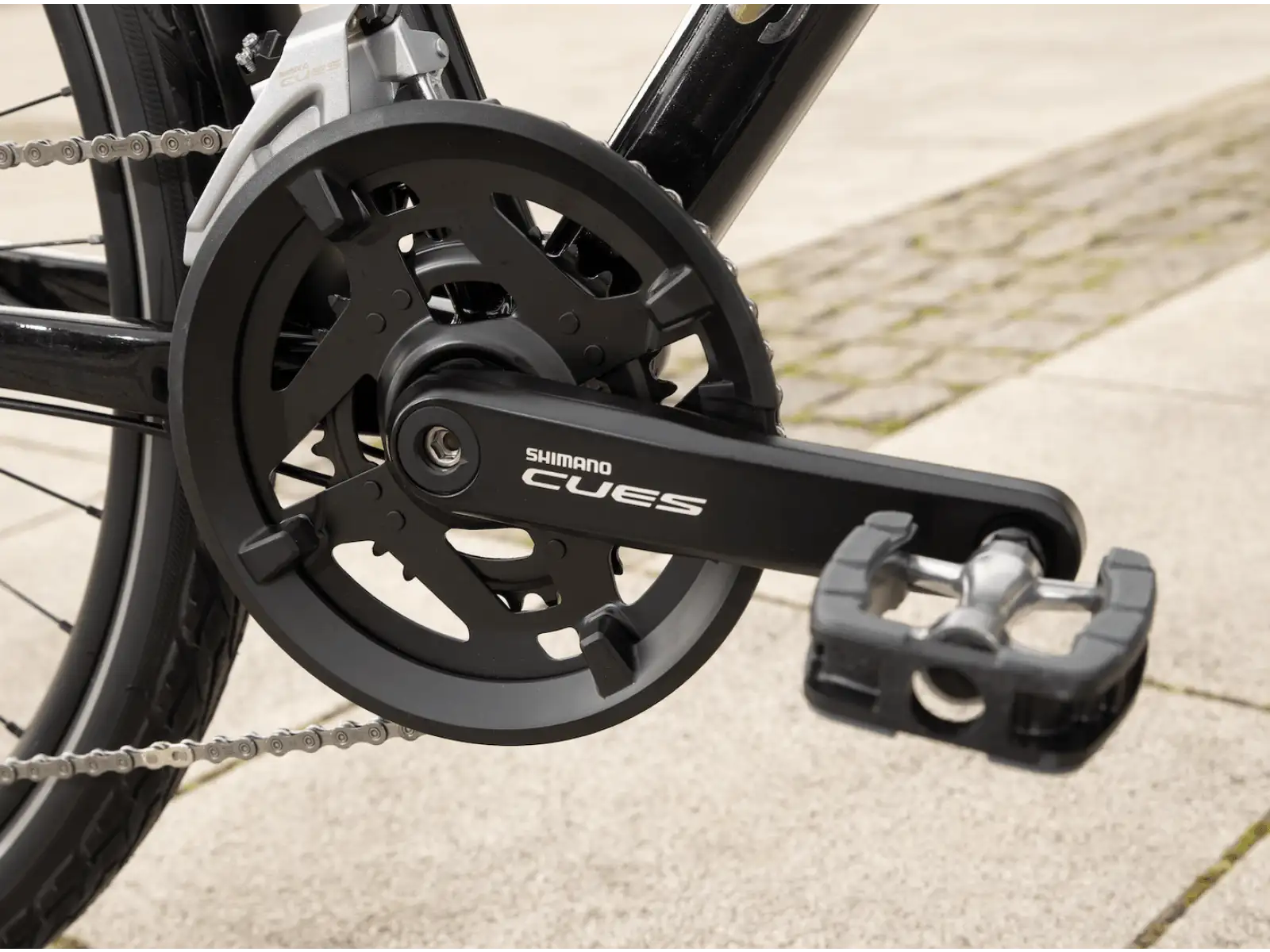 Superior Blox 6.7 T městské kolo Gloss Metallic Black