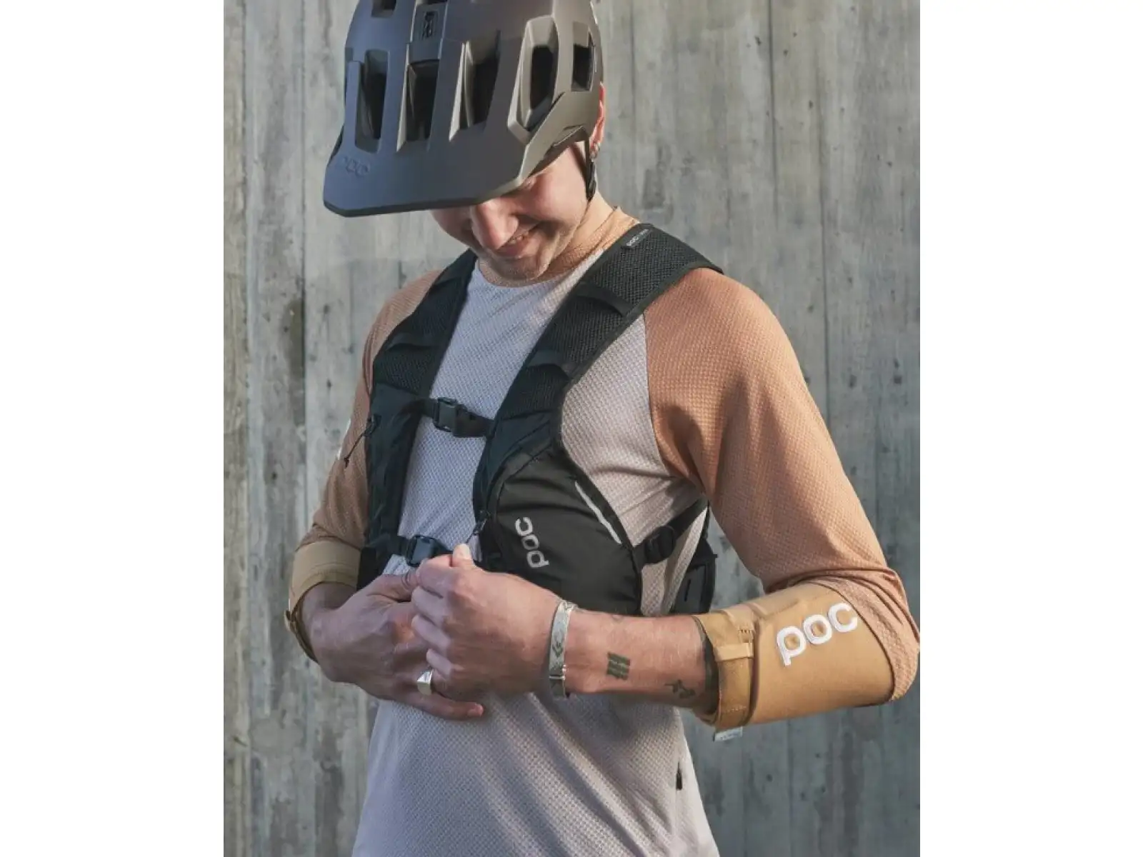 POC Column VPD Backpack Vest pánská vesta Uranium Black