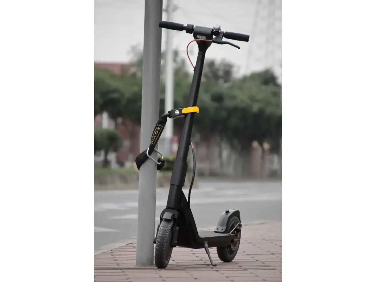 ZOVII 6/600 mm řetězový zámek s alarmem